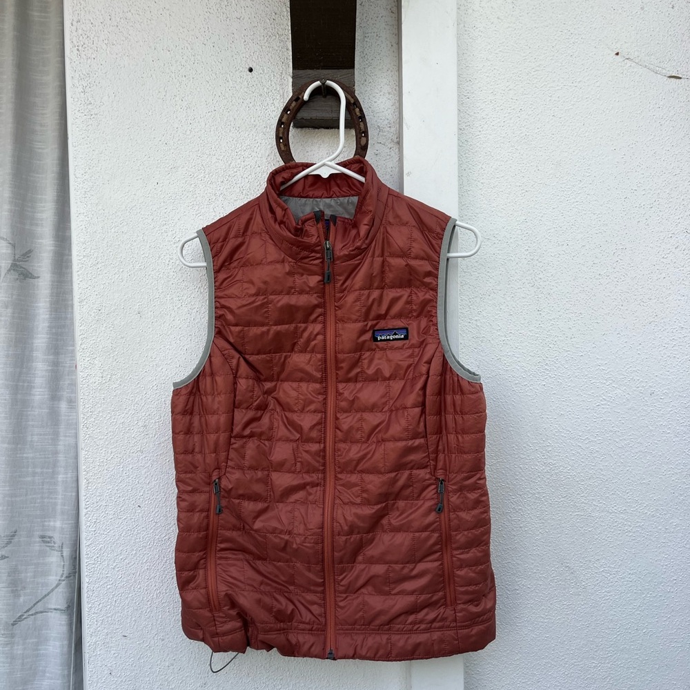 EUC Women's Patagonia Nano Puff Vest (Medium)